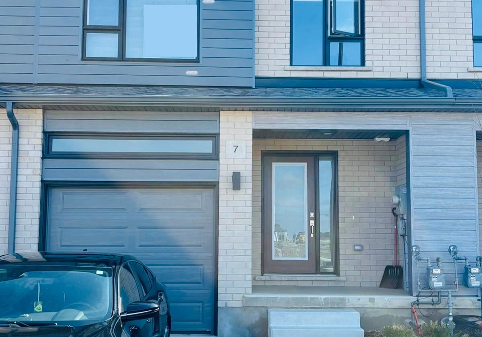 7-pin-oak-common-cambridge-ontario-x12956808