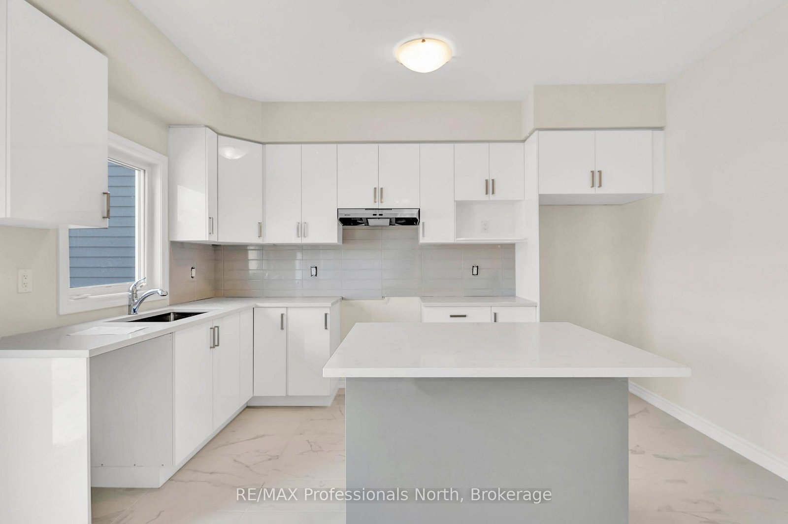 230-beechwood-forest-lane-gravenhurst-ontario-x12957018