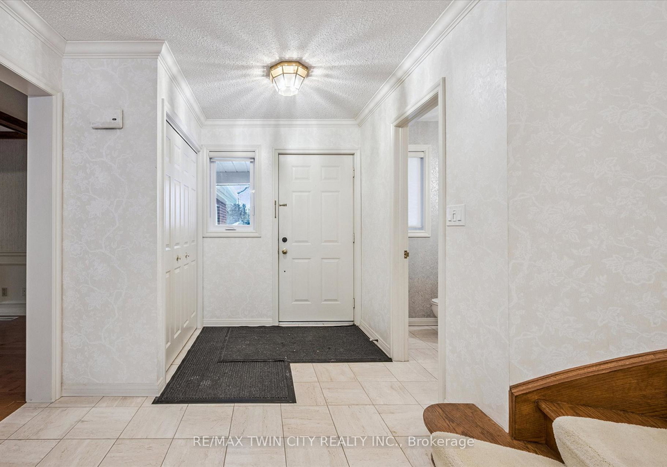 40glasgow-street-kitchener-ontario-x12957036