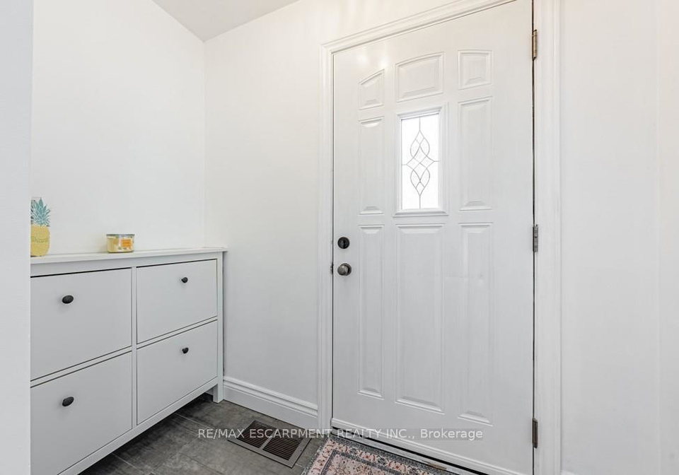 42-sharon-avenue-hamilton-ontario-x12957166
