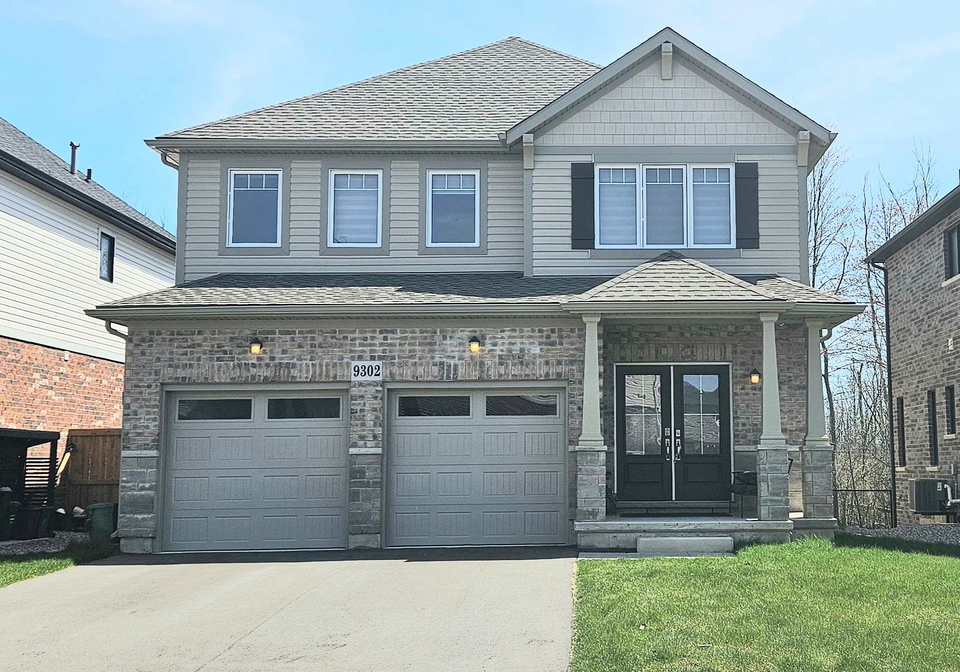 9302-white-oak-avenue-niagara-falls-ontario-x12957520