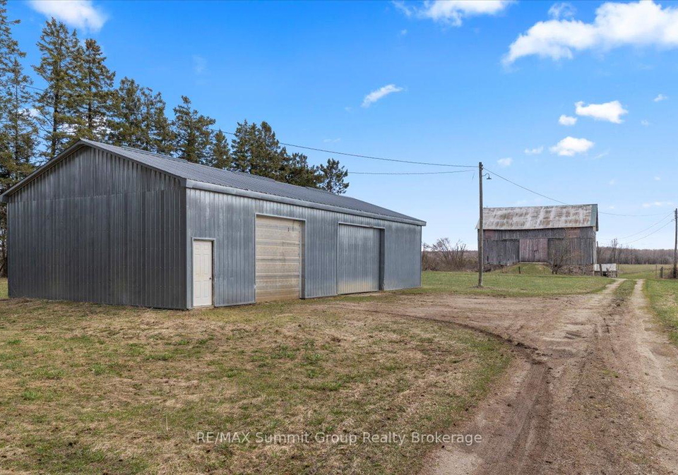 595181-4th-line-blue-mountains-ontario-x12957626