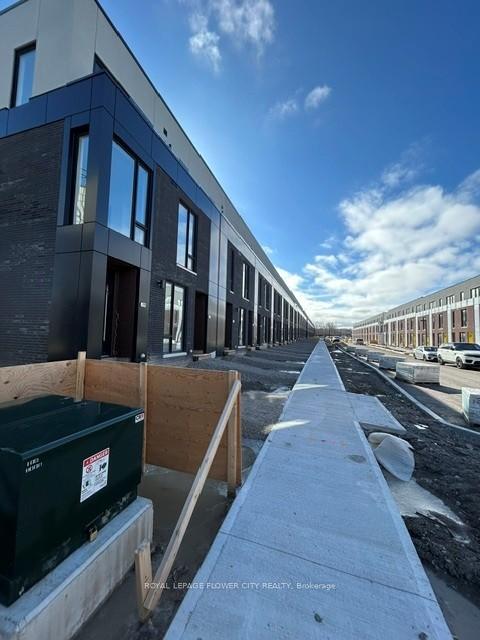 124-everett-common-st-catharines-ontario-x12957700