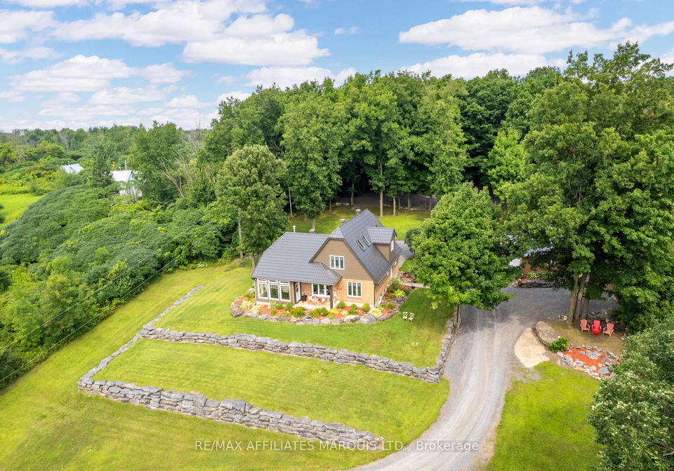18833-paragon-road-south-glengarry-ontario-x12958834
