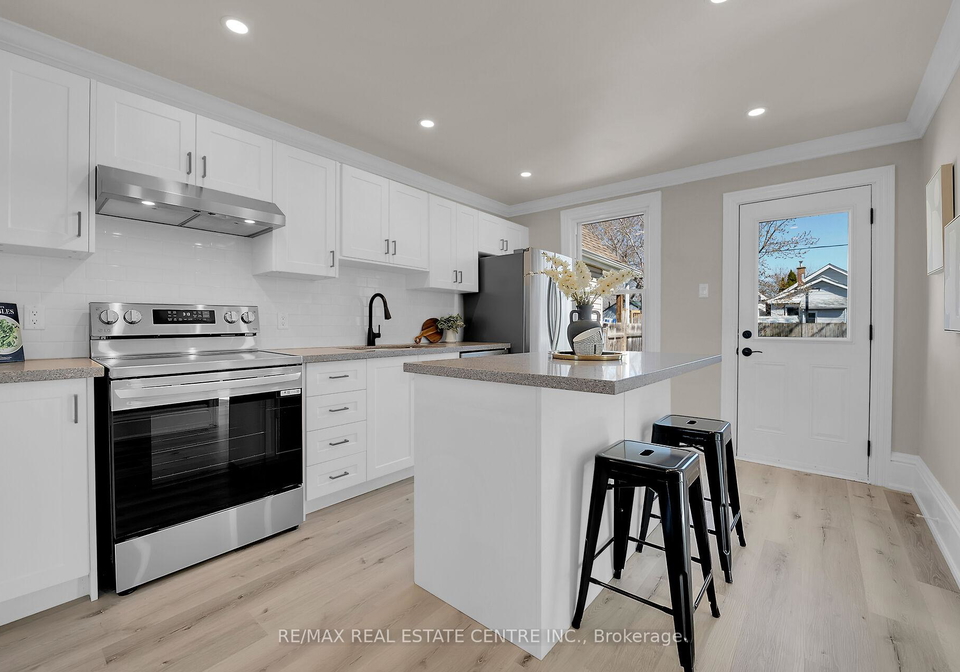 70-robins-avenue-hamilton-ontario-x12959334