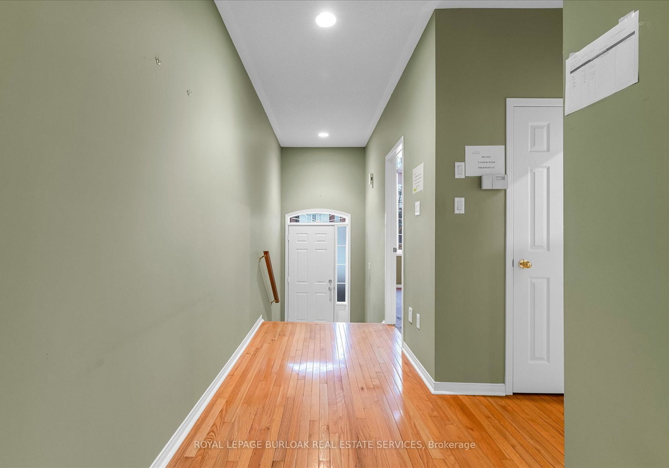10-davidson-boulevard-hamilton-ontario-x12959382