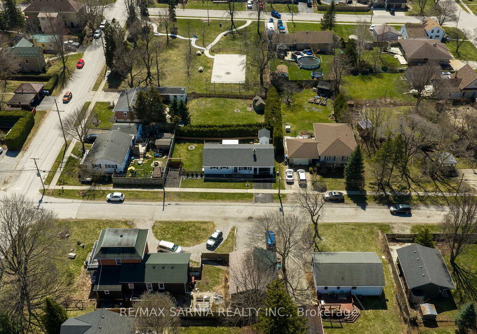 17-wellington-street-lambton-shores-ontario-x12959904