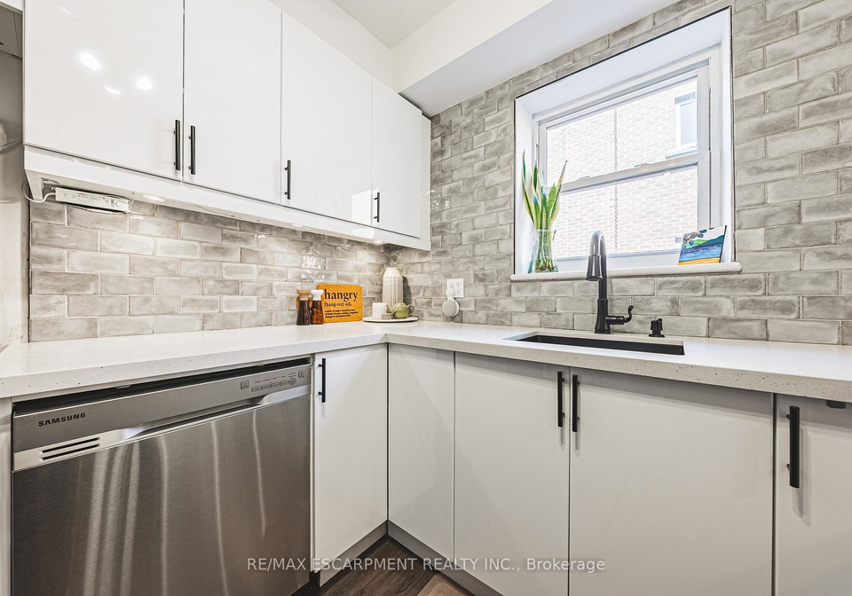 836-concession-street-hamilton-ontario-x12960204