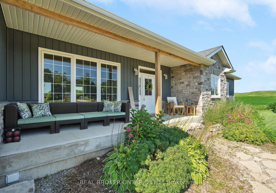 151116-12th-line-east-garafraxa-ontario-x12960212
