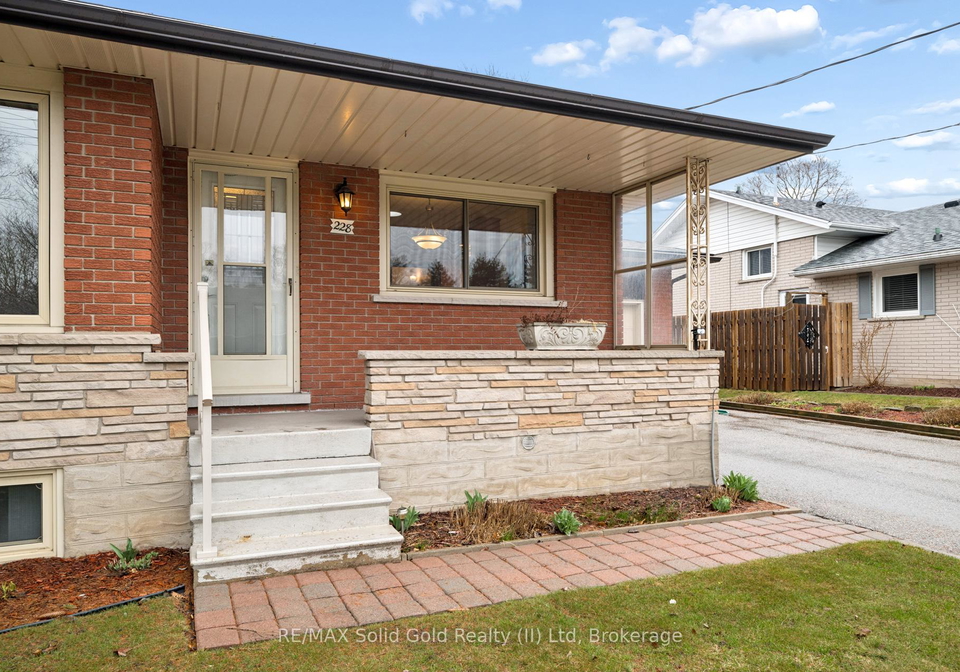 228-kenneth-avenue-kitchener-ontario-x12960350