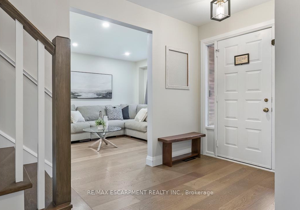 1-parkway-place-hamilton-ontario-x12960496