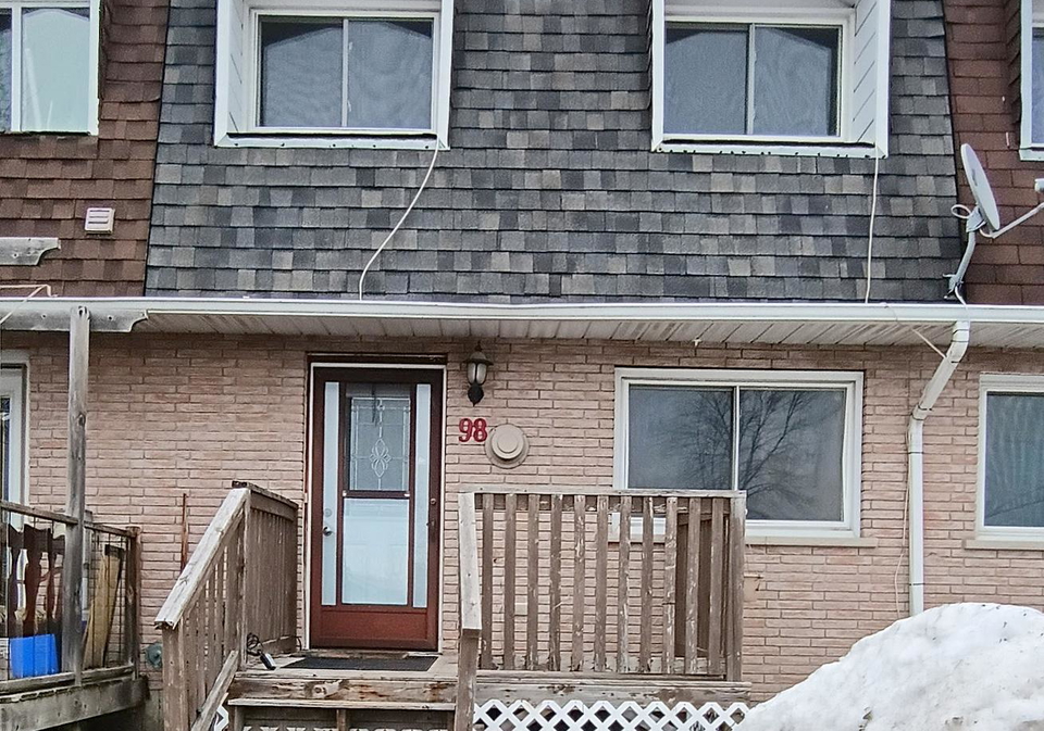 98-carraway-crescent-south-dundas-ontario-x12960716