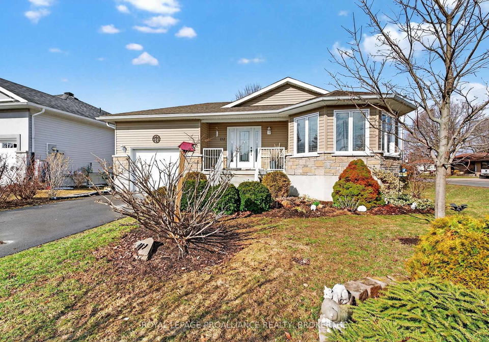 112-maplecroft-court-gananoque-ontario-x12960918