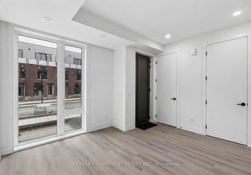 168-everett-common-st-catharines-ontario-x12961114
