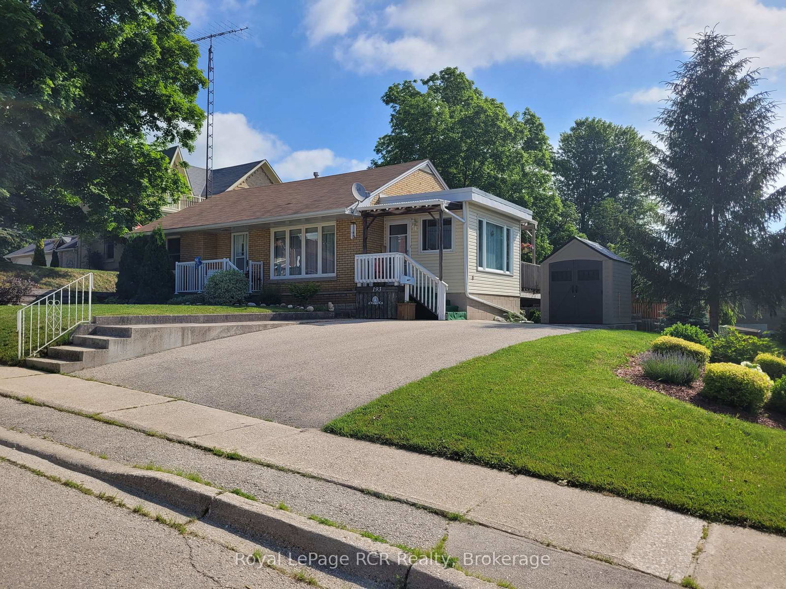 193-albert-street-west-grey-ontario-x12961148