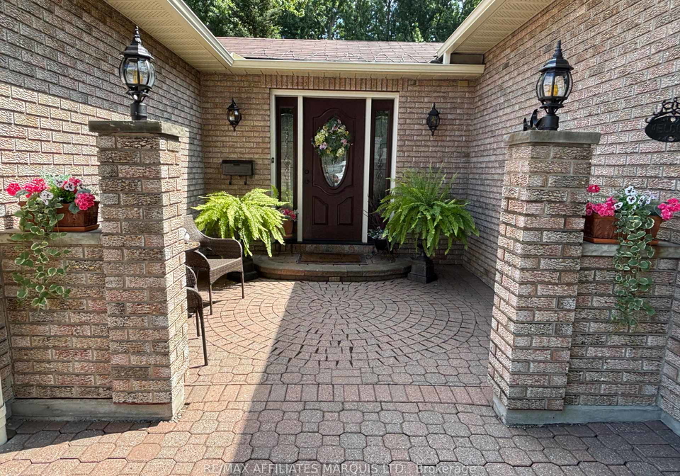 1429-holy-cross-boulevard-cornwall-ontario-x12963054