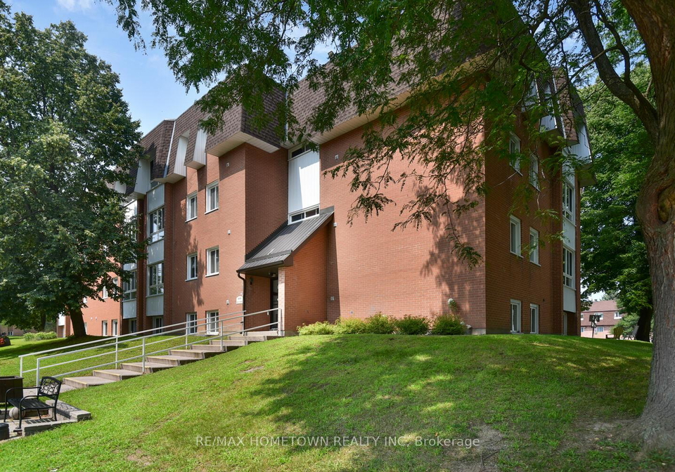 810-kyle-court-brockville-ontario-x12963216