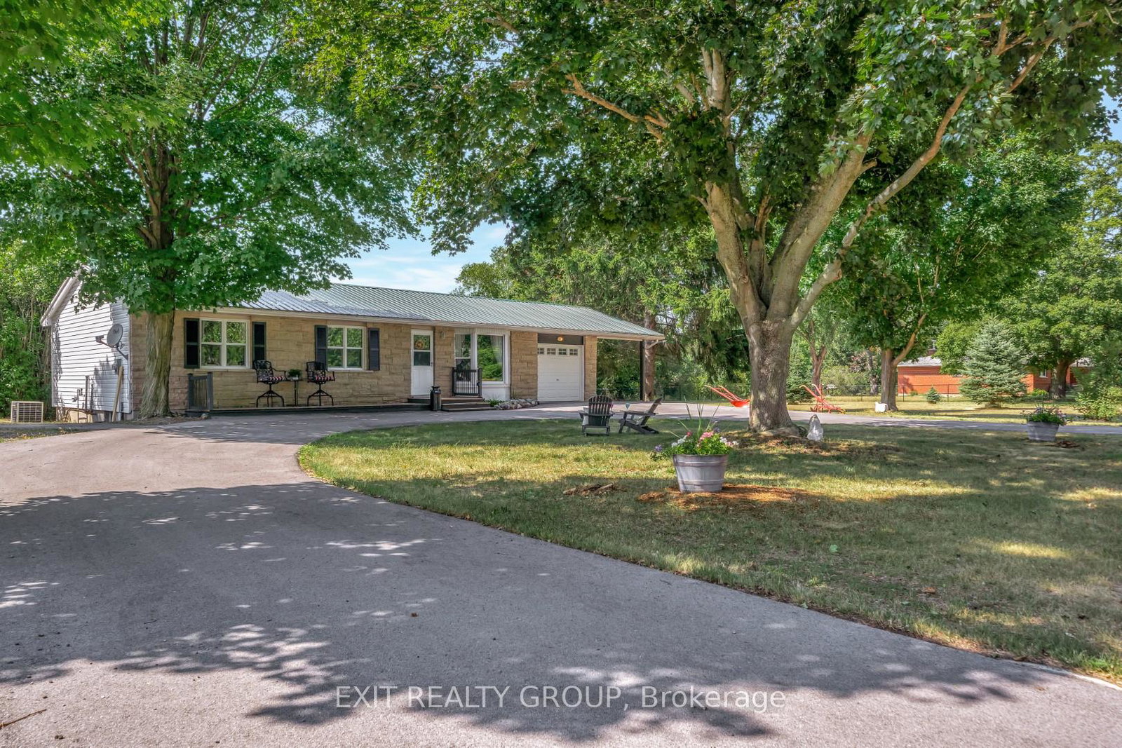 1476-county-road-12-prince-edward-county-ontario-x12963286