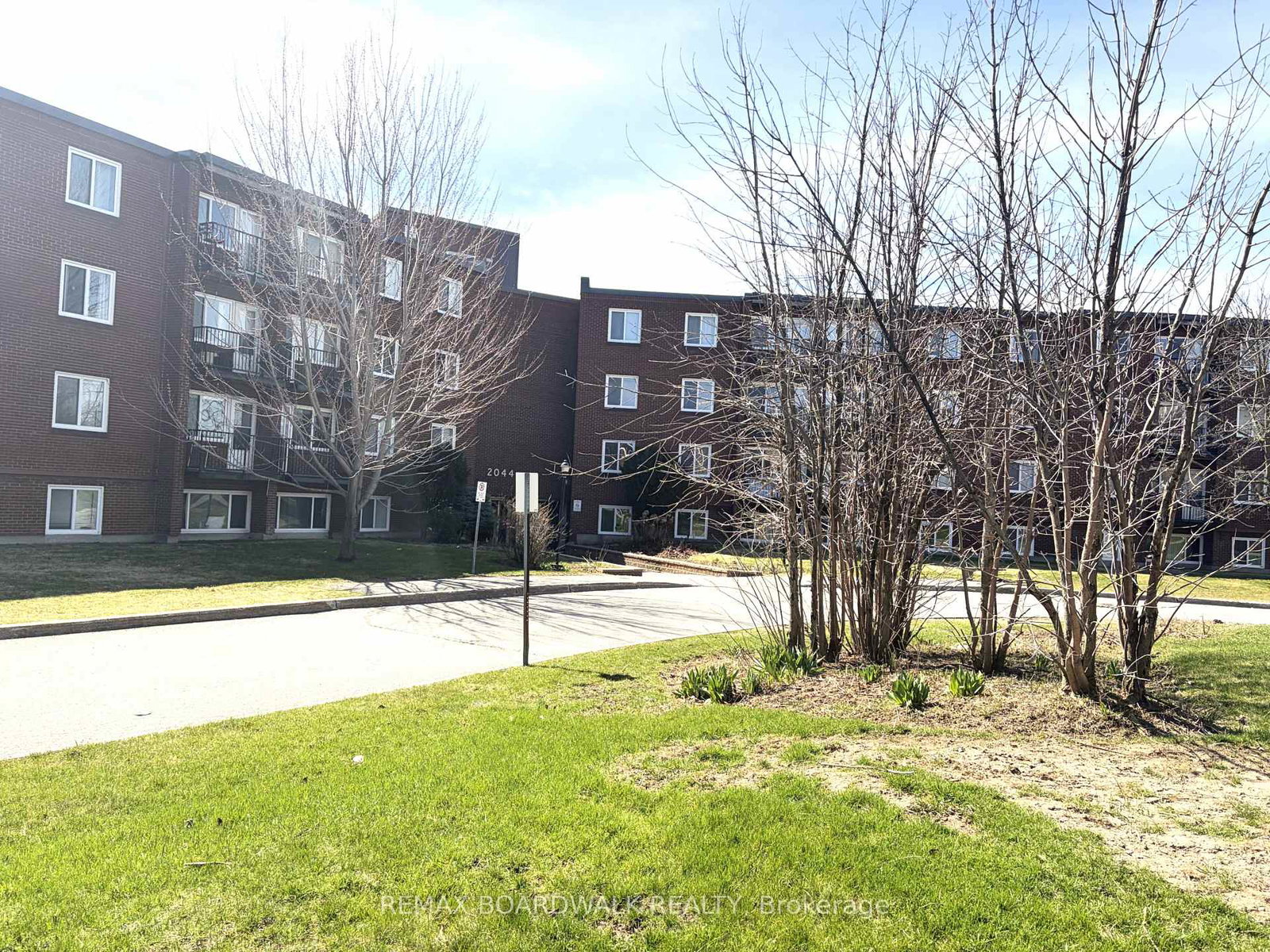 2044-arrowsmith-drive-ottawa-ontario-x12963470