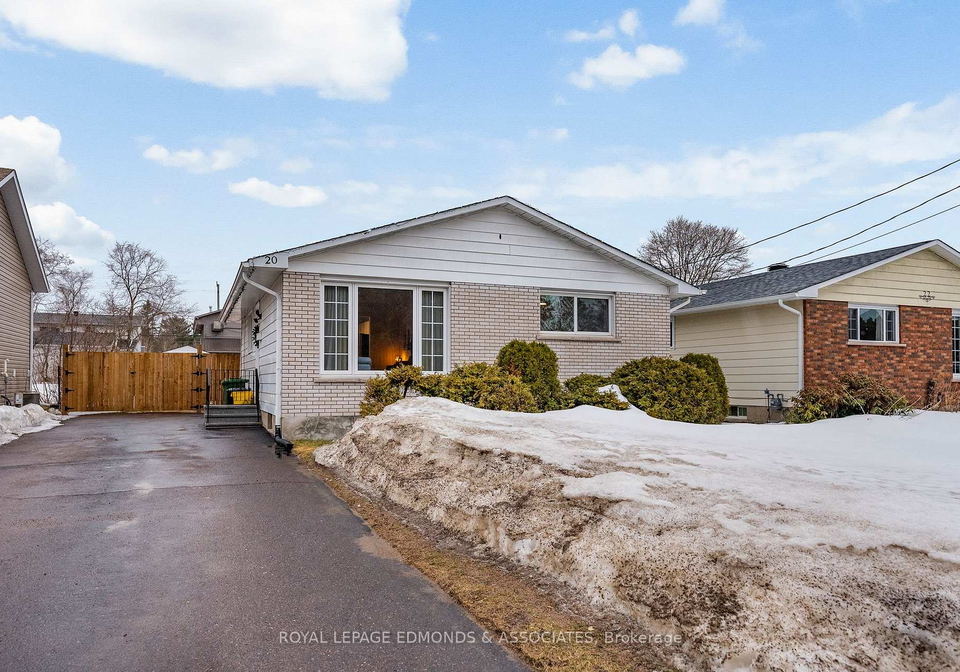 20-wilbert-street-petawawa-ontario-x12963590
