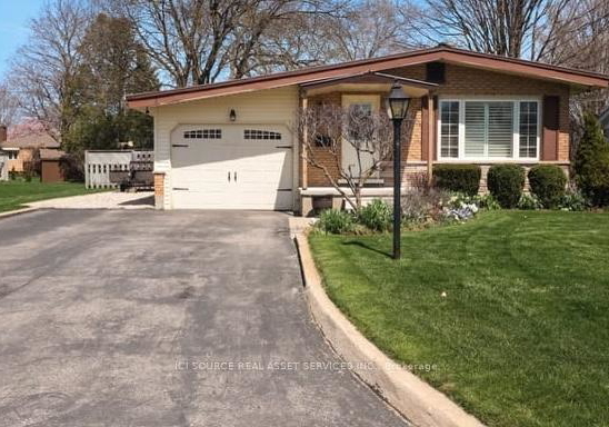 54-first-street-w-woolwich-ontario-x12963824