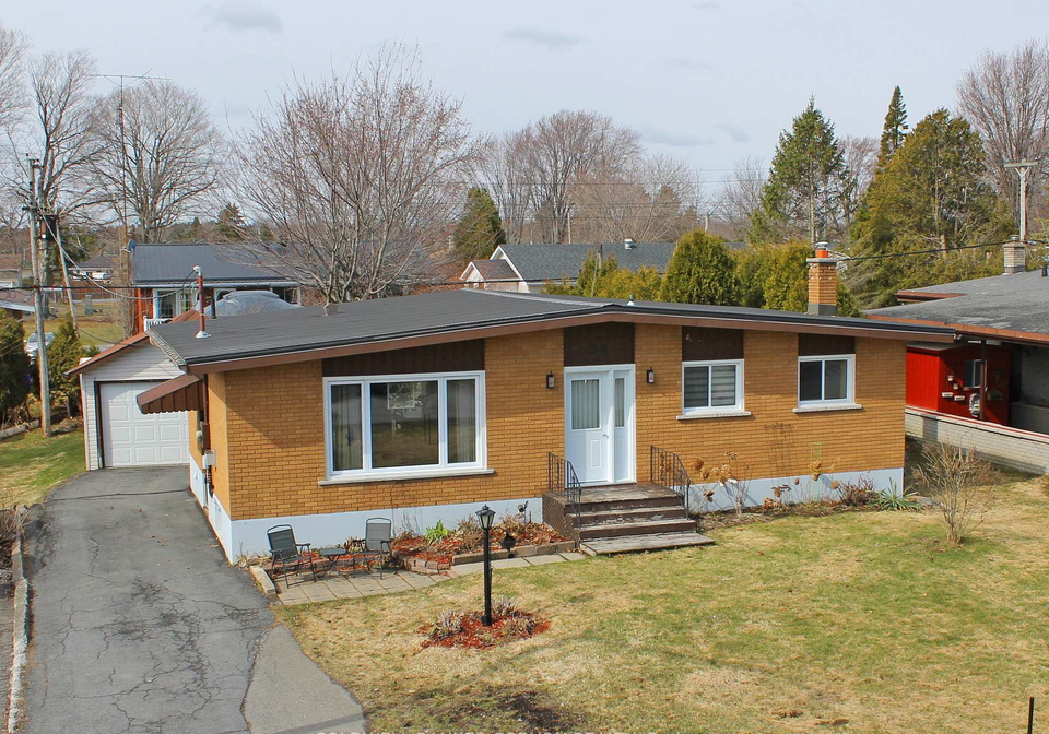56-meikle-street-south-dundas-ontario-x12964212
