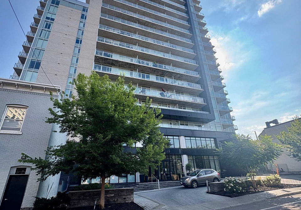 255-bay-street-ottawa-ontario-x12964618