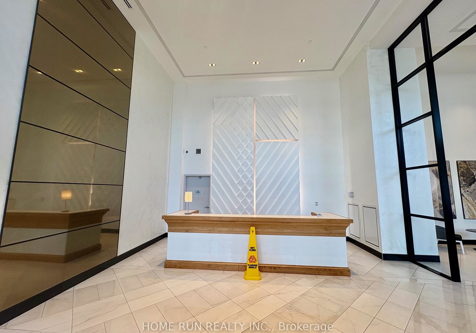 255-bay-street-ottawa-ontario-x12964618