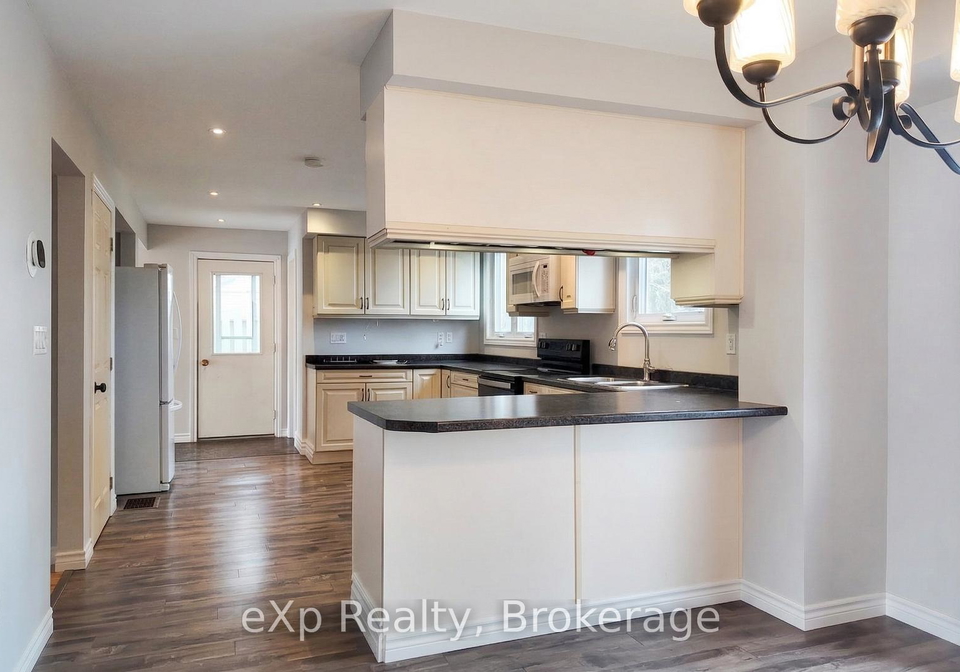 526-thede-drive-saugeen-shores-ontario-x12964894