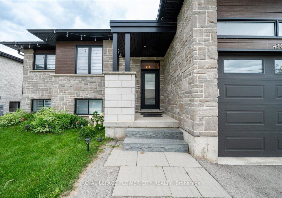 430-wellington-street-e-wellington-north-ontario-x12965078