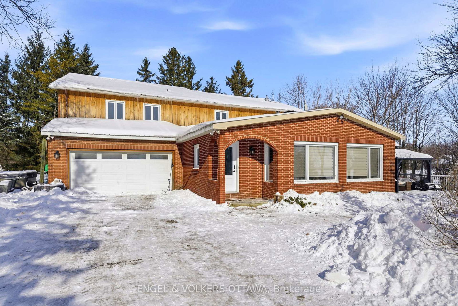 14120-county-road-13-north-stormont-ontario-x12965452