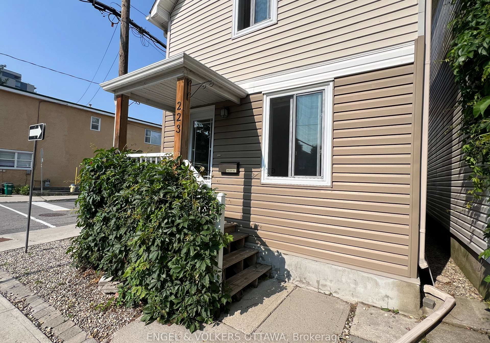 223-carruthers-avenue-ottawa-ontario-x12965638