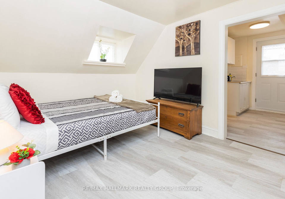 456-bronson-avenue-ottawa-ontario-x12965940