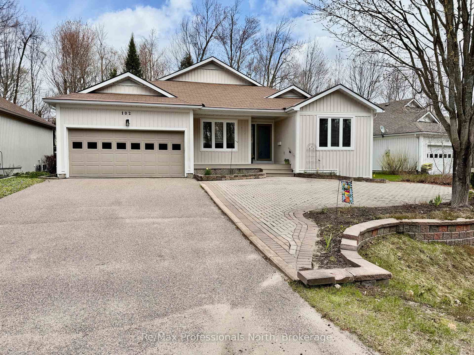 102-pineridge-gate-gravenhurst-ontario-x12965958