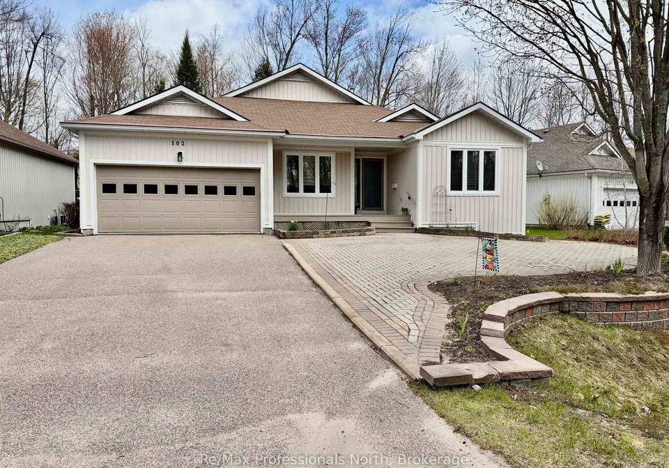 102-pineridge-gate-gravenhurst-ontario-x12965958