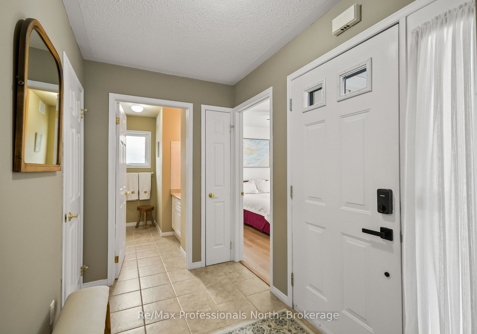 102-pineridge-gate-gravenhurst-ontario-x12965958
