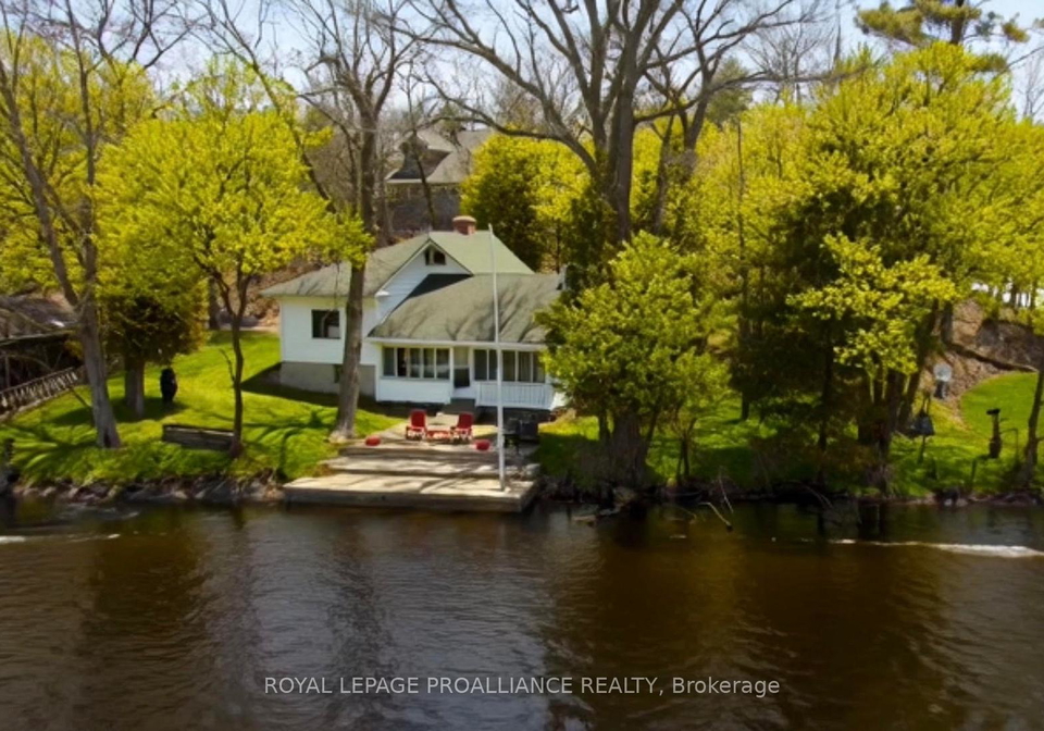 71-fire-15-route-north-kawartha-ontario-x12966162