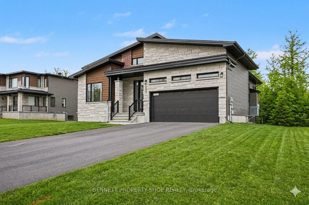 111-frank-fisher-crescent-mississippi-mills-ontario-x12966318