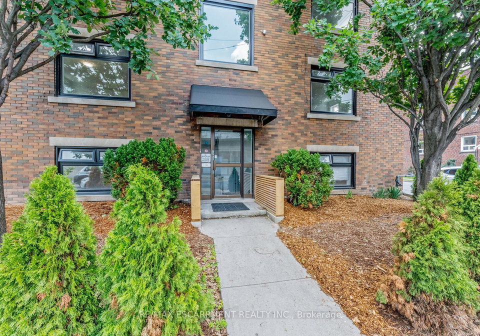 127-victoria-avenue-s-hamilton-ontario-x12966454