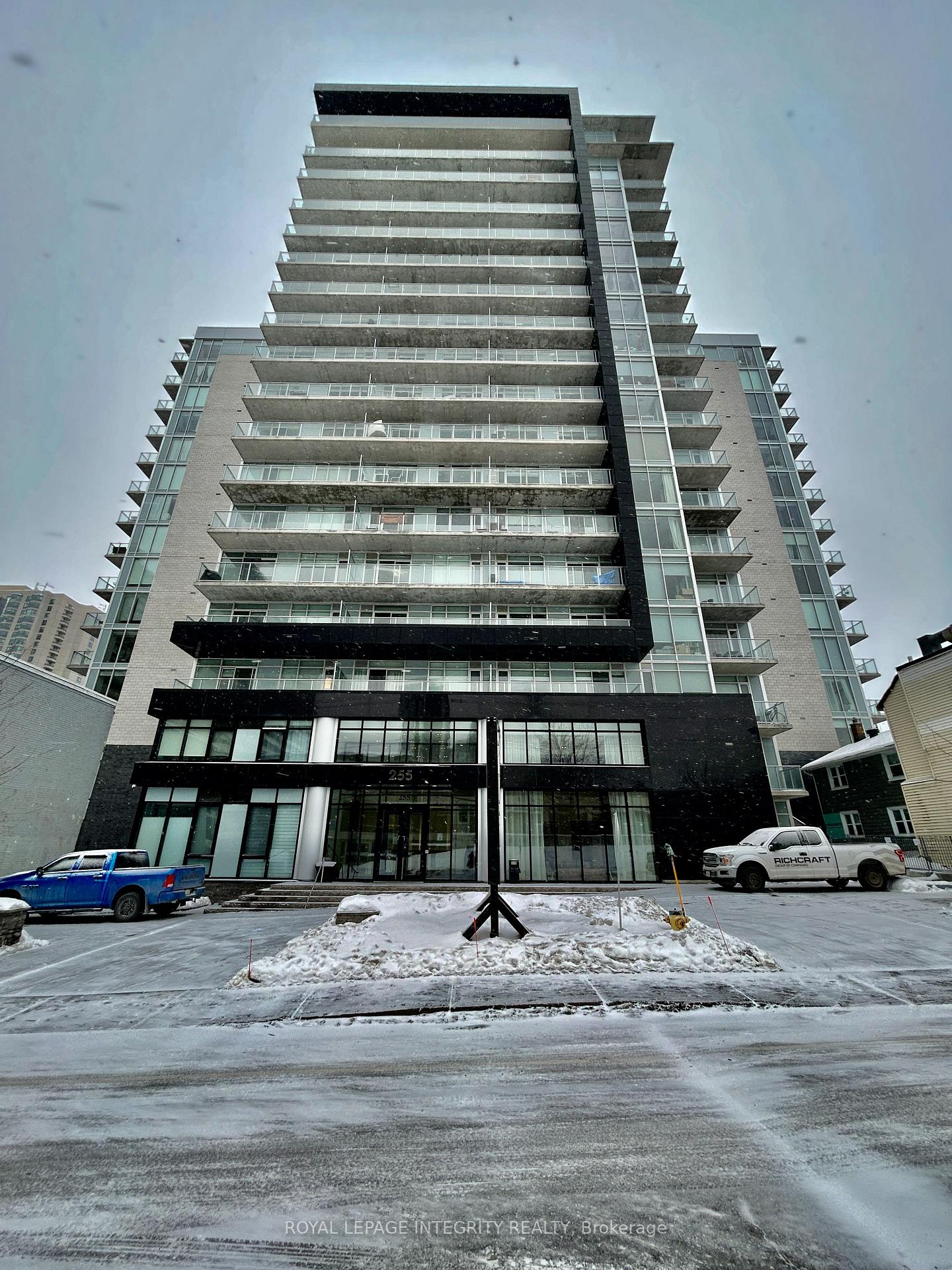 255-bay-street-ottawa-ontario-x12967230