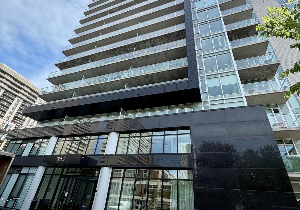 255-bay-street-ottawa-ontario-x12967230