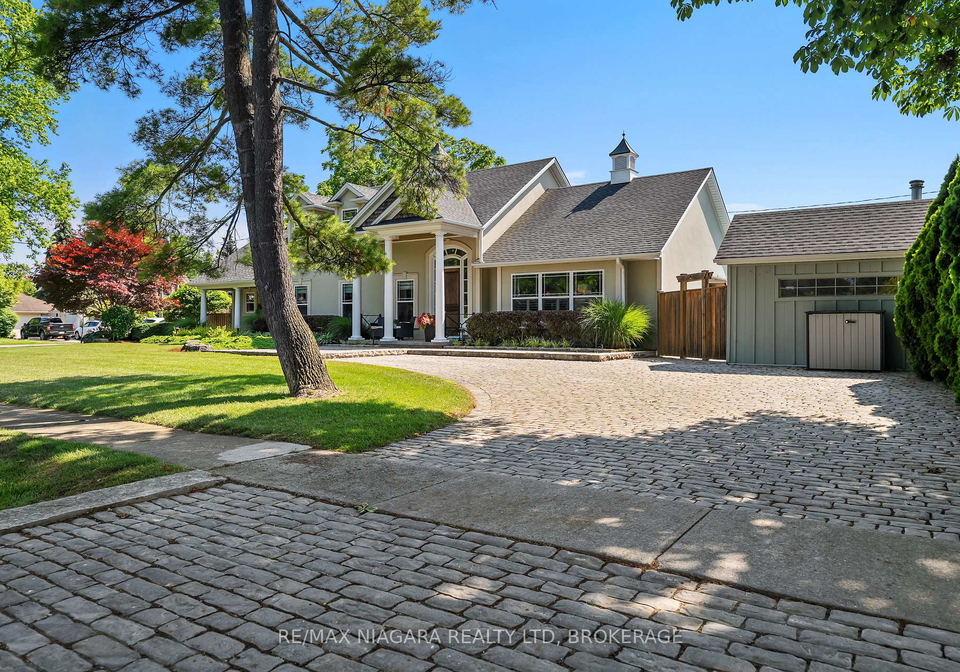 1-graham-avenue-st-catharines-ontario-x12967654