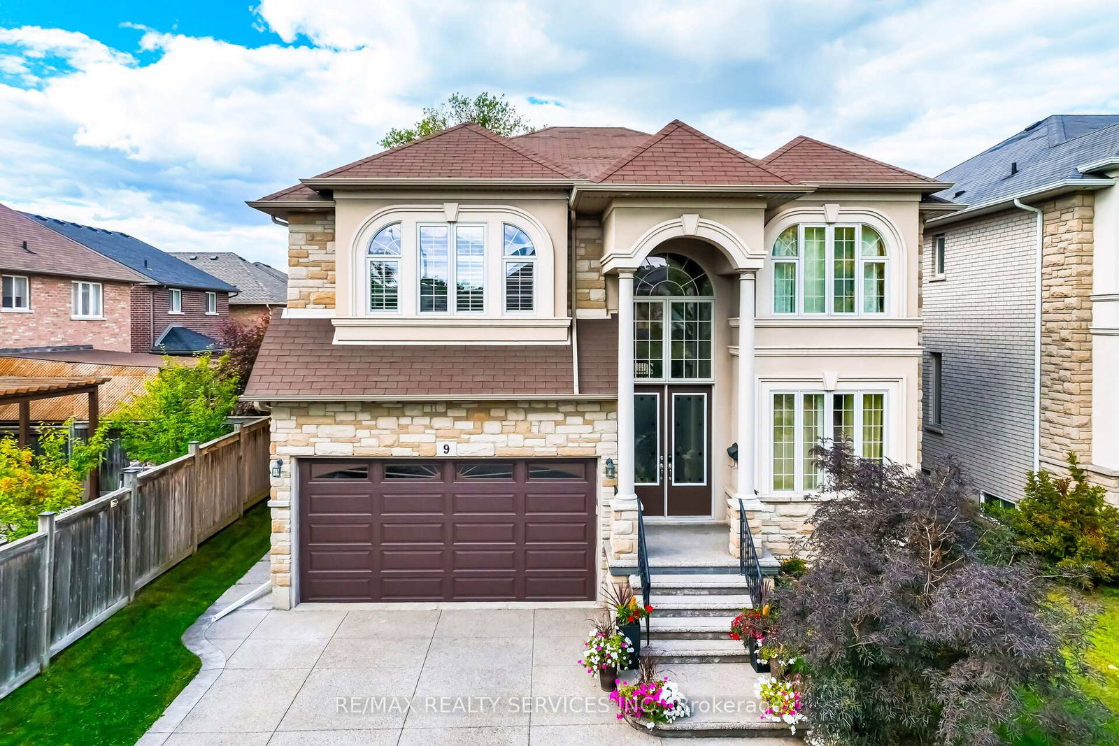 9-lorupe-court-hamilton-ontario-x12967834
