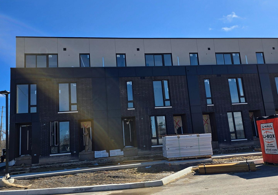 114-everett-common-st-catharines-ontario-x12967984