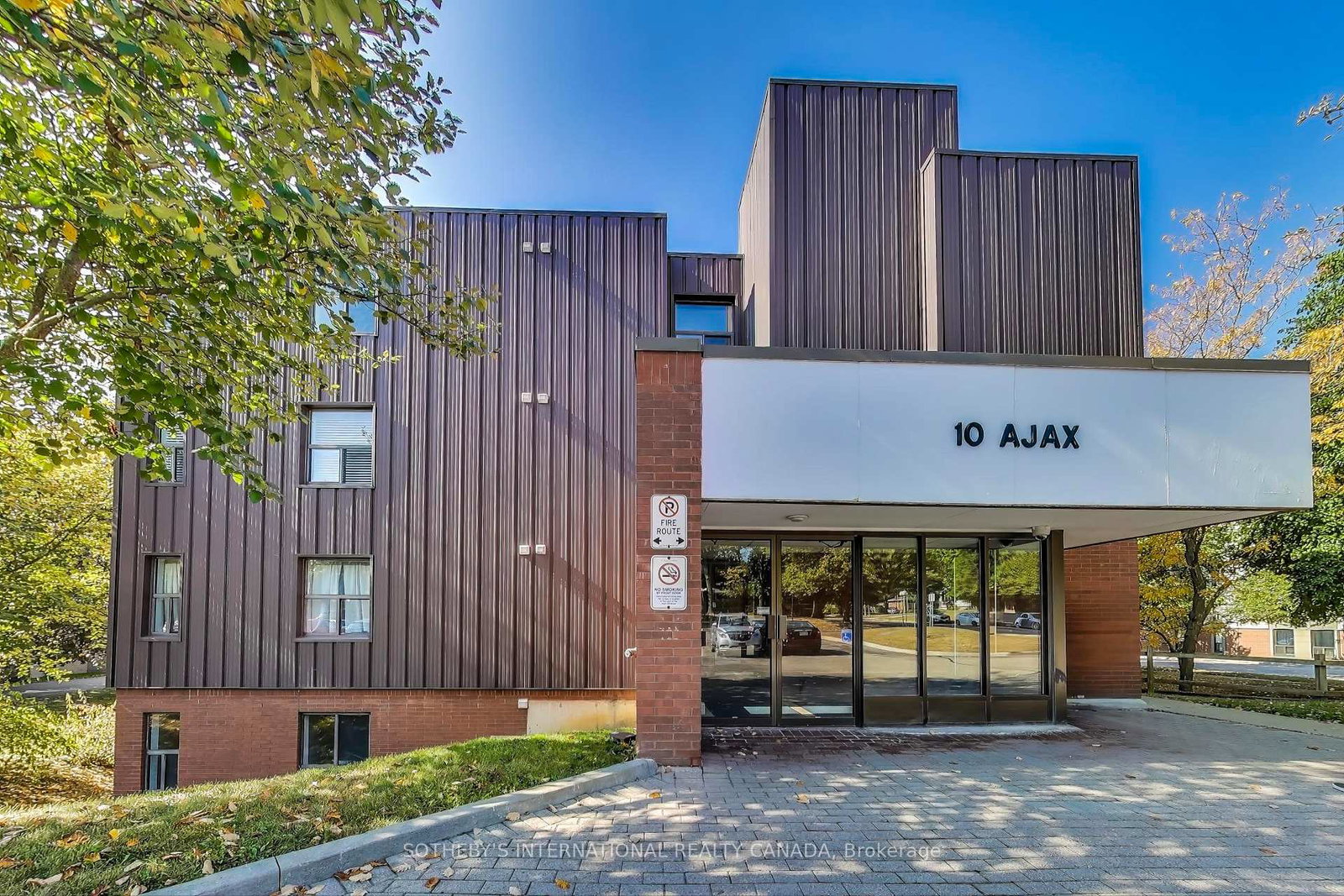 10-ajax-street-guelph-ontario-x12968026