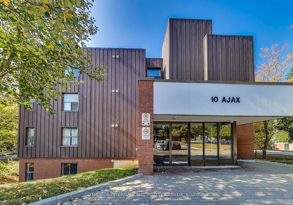 10-ajax-street-guelph-ontario-x12968026