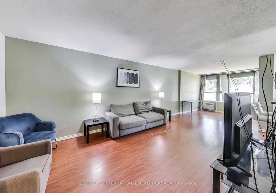 10-ajax-street-guelph-ontario-x12968026