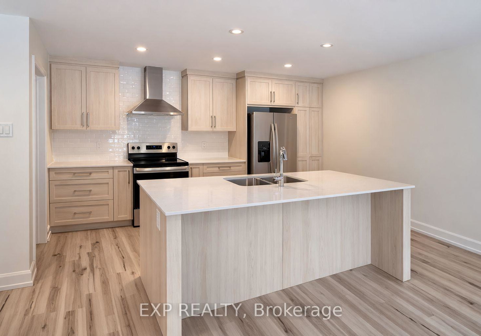 327-voyageur-place-russell-ontario-x12968316