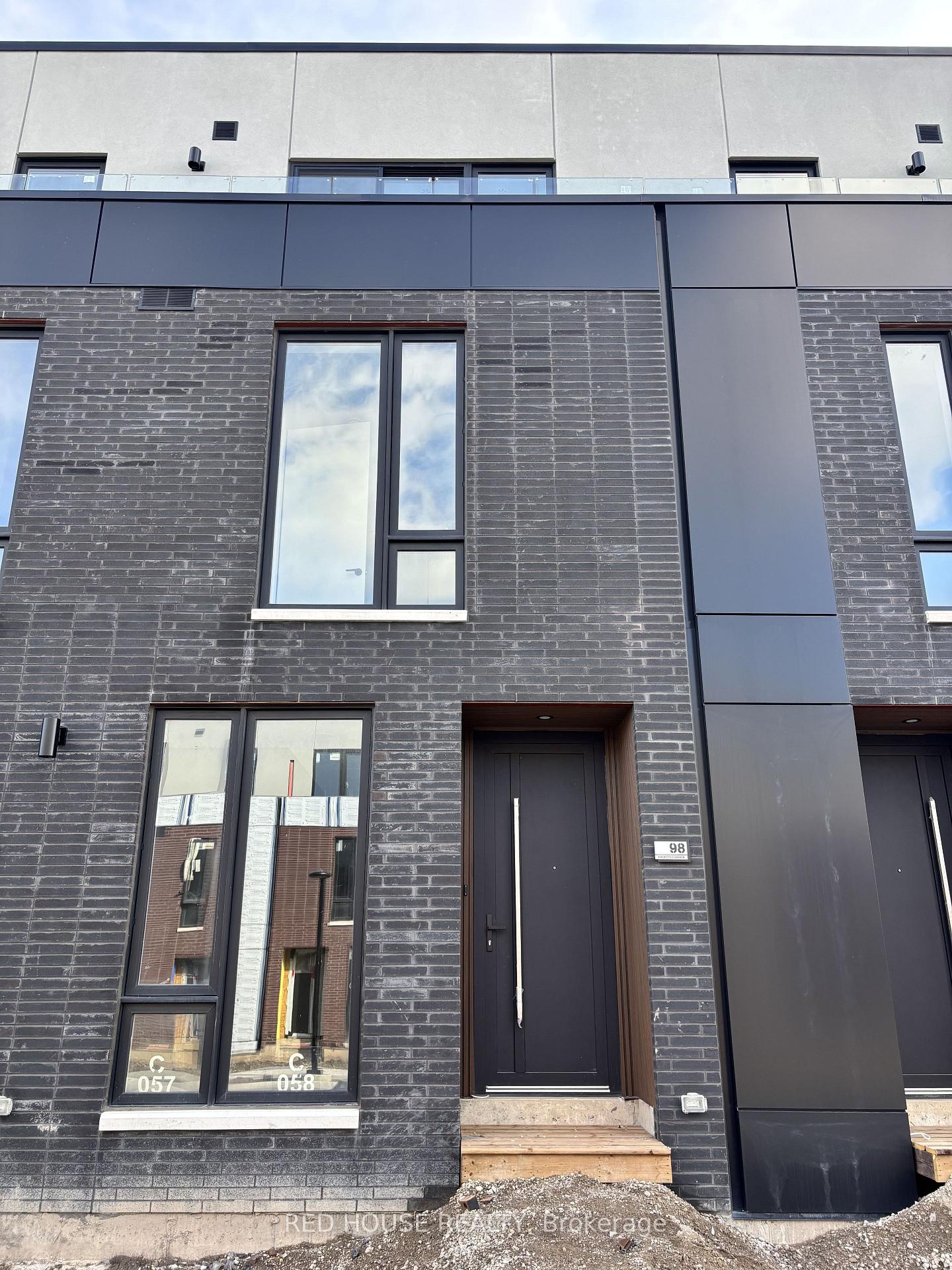 98-everett-common-st-catharines-ontario-x12968842