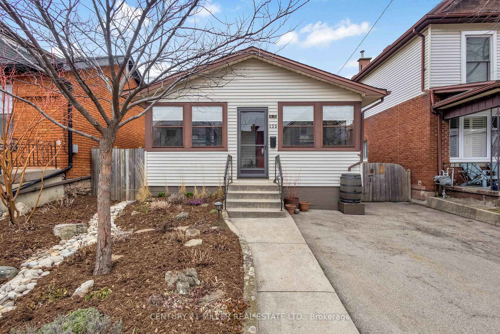 135-macaulay-street-e-hamilton-ontario-x12968868